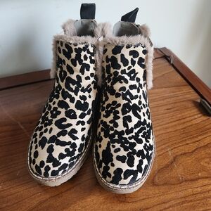 Blowfish Leopard print ankle Booties sz 8.5